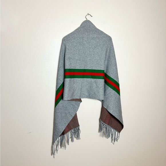 SALE! Unbranded Gray Striped Cape Sweater O/S EUC - Picture 1 of 7